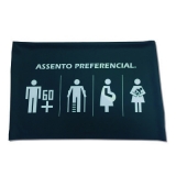 procuro fabricante de capa de cadeira para evento grande Mogi das Cruzes