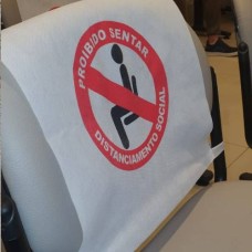 Capa de Cadeira com Elástico em TNT